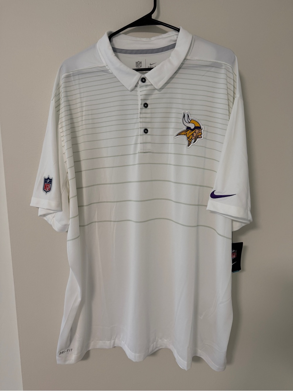 NWT Nike White Minnesota Vikings Polo with Purple Swoosh